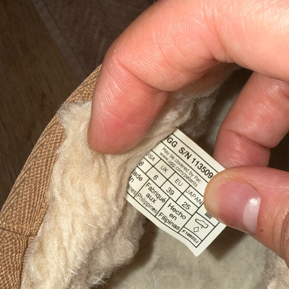 UGG Brown Ankle PLATFORM Boots - Picture 5 of 5